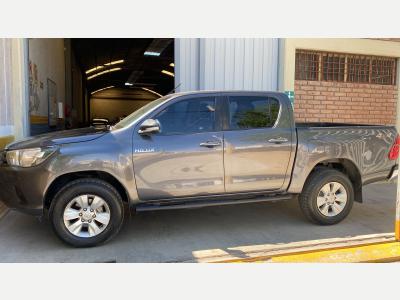 Toyota  Hilux 2WD 2005 Usado